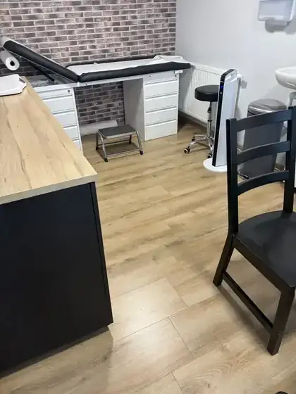 Bureau avec sol en bois entretenu par FHN Clean