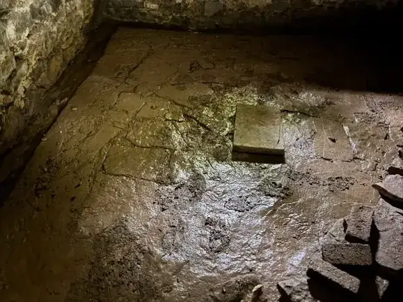 Cave après passage de l’eau