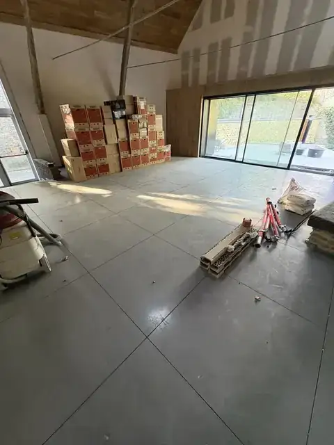 Grand espace carrelé par FHN Clean